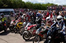 Rossi Ramaikan Goodwood...