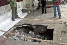 Trotoar di Depan Pasar...