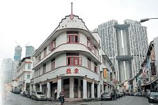 Dari Rumah Bordil Jadi...