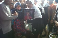 Isak Tangis Keluarga...