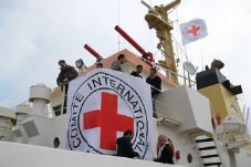 Bantuan ICRC Tertahan,...