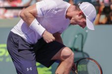 Tumbangkan Berdych,...
