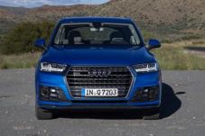 Audi SQ7 Meluncur 2016...