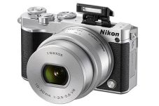 Nikon J5 Mirroless Retro...