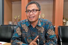 Mengembangkan Investasi...
