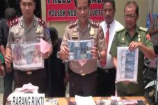 Empat Pembuat dan Pengedar...