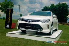 Toyota Kembali Gelar...