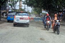 Warga Terpaksa Hirup...