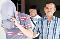 Oknum Anggota Dewan...