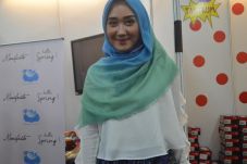 Dian Pelangi Buat Hijab...