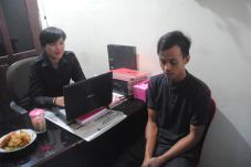 Pria Ini Ditangkap Karena...