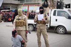ISIS Penggal dan Salib...