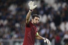 Lawan Fiorentina, Buffon...