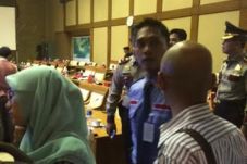 2 Anggota DPR Terlibat...