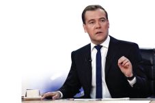 Medvedev Pererat Hubungan...