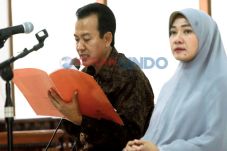 Ade Swara dan Istri...