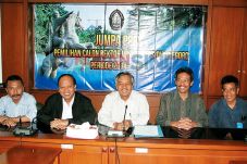 Rektor Undip Digugat...