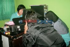 Pasangan Paruh Baya...