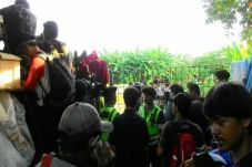 Warga Mulai Tinggalkan...