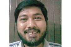 Mengkritisi Praktik...