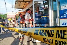 Dua ATM Nyaris Dibobol...