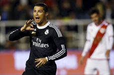Ronaldo Cetak Gol Ke-300,...