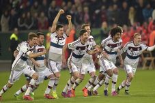 Bayern Singkirkan Leverkusen...