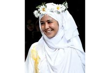 Modis dengan Hijab