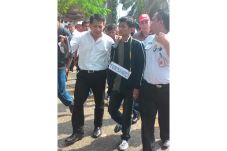 Mario Lakukan Adegan...