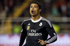 Larangan Bermain Ronaldo...