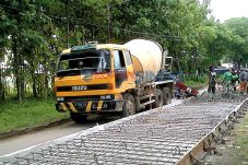 Betonisasi Jalan Dilanjutkan