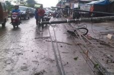 Kabel Menjuntai, Lalin...
