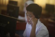 Perdana Gelar UN Siswa...