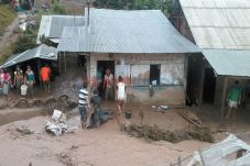 Lahar Dingin Terjang...