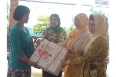 Pedagang Dapat Bantuan...