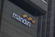 Bank Mandiri Layani...