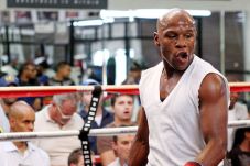 Belum Tarung, Mayweather...