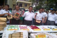 Pemprov DKI Ancam Tutup...