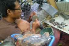 Liontin Pancawarna Garut...