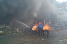 Ada Pasar Darurat, Acara...