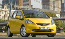 Honda Jazz dan Mitsubishi...
