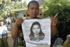 Negara Abai Lindungi...