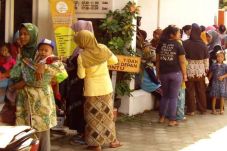 Warga Kurang Mampu di...