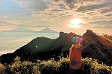 Sunrise Syahdu di Suroloyo