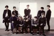 EXO Cetak Sejarah di...