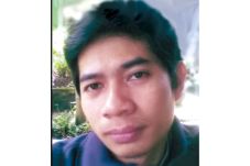 Di Bawah Kuasa Para...