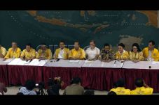 Golkar Agung Laksono...