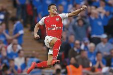 The Gunners Menatap...
