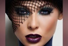 Tren Lipstik Warna Ungu