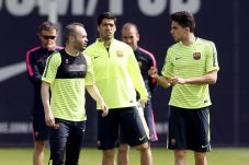 Enrique Pastikan Iniesta-Mathieu...